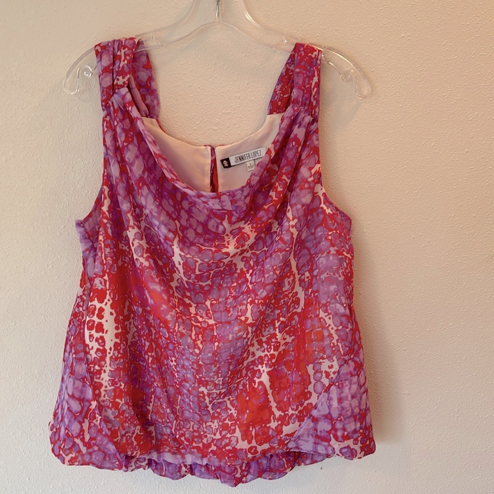 Jennifer Lopez adorable pink purple white floral tank top. Size Large